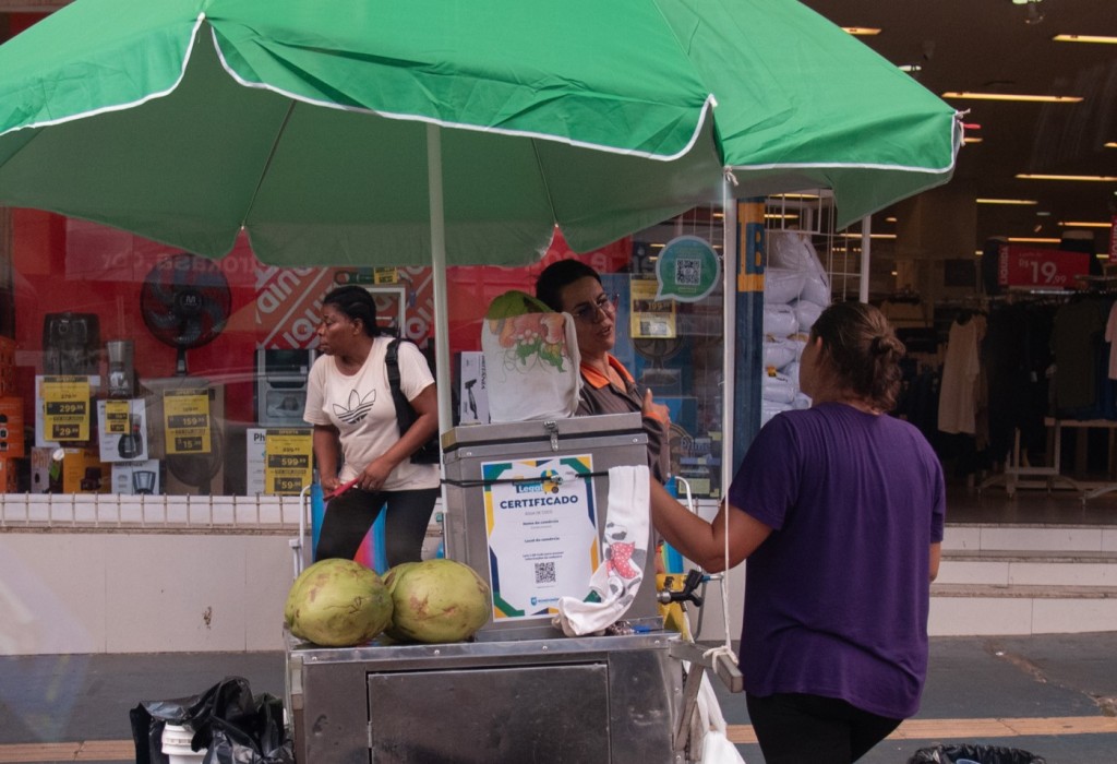 Ambulante Legal regulariza e leva dignidade para cerca de 330 para vendedores